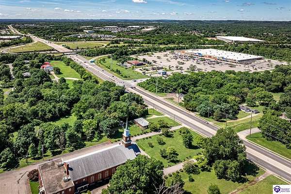 1.65 Acres of Land with Home for Sale in Louisville, Kentucky