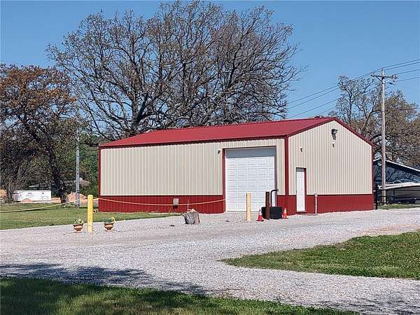 15 Acres of Improved Mixed-Use Land for Sale in Hiwasse, Arkansas