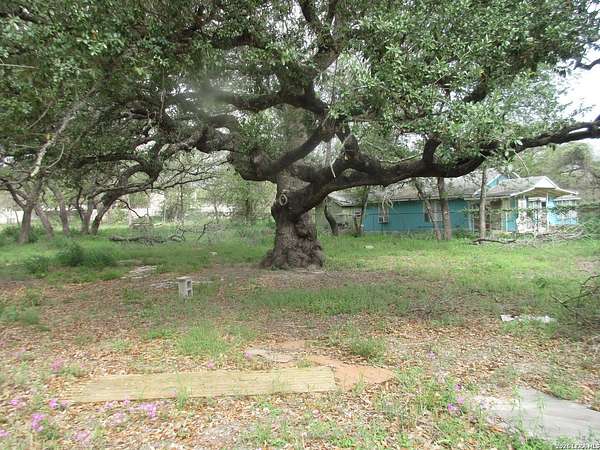 0.96 Acres of Residential Land for Sale in San Antonio, Texas