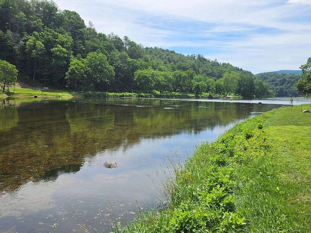 0.1 Acres of Land for Sale in Independence, Virginia