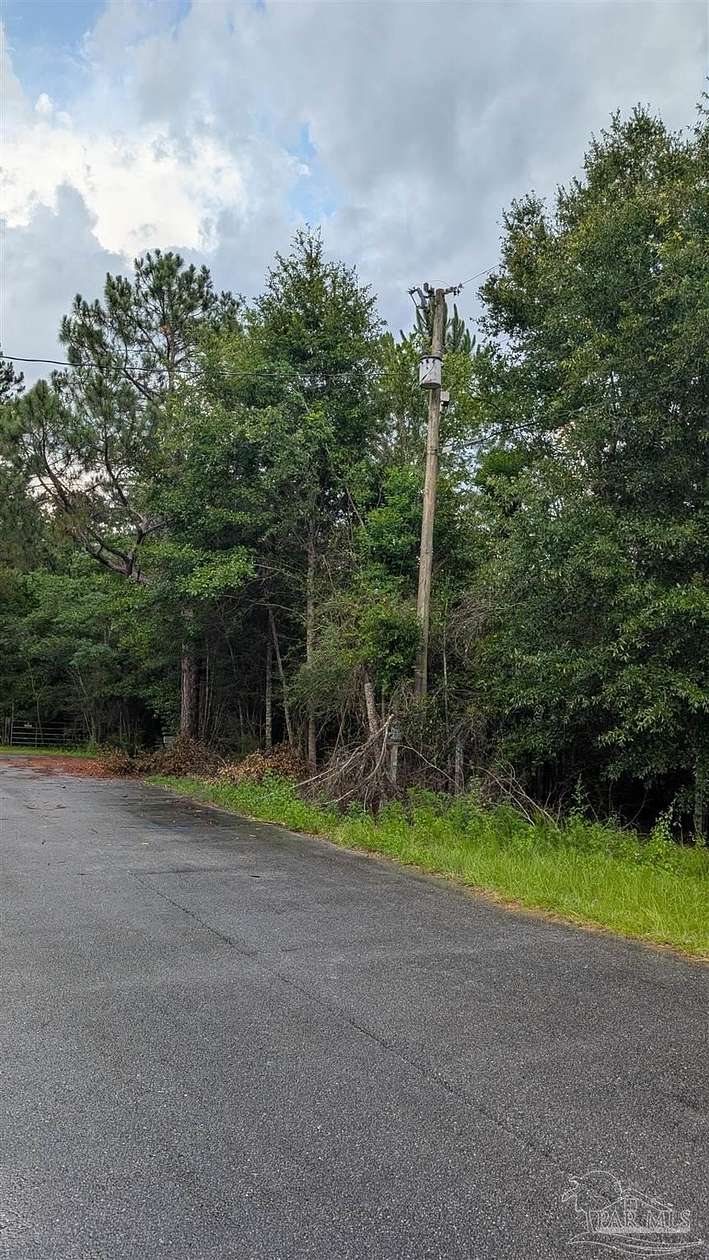 5 Acres of Land for Sale in Milton, Florida
