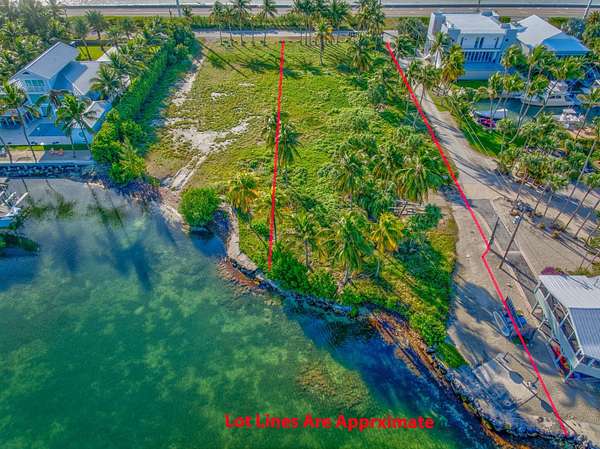 0.74 Acres of Residential Land for Sale in Lower Matecumbe Key, Florida