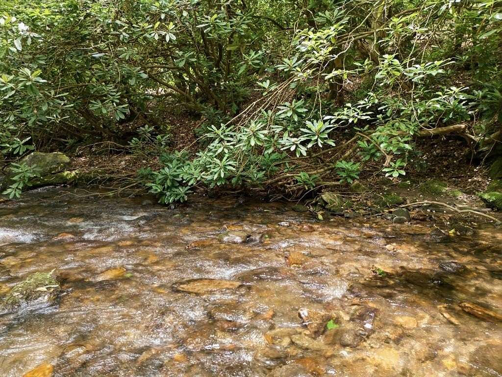1 Acre of Land for Sale in Hayesville, North Carolina