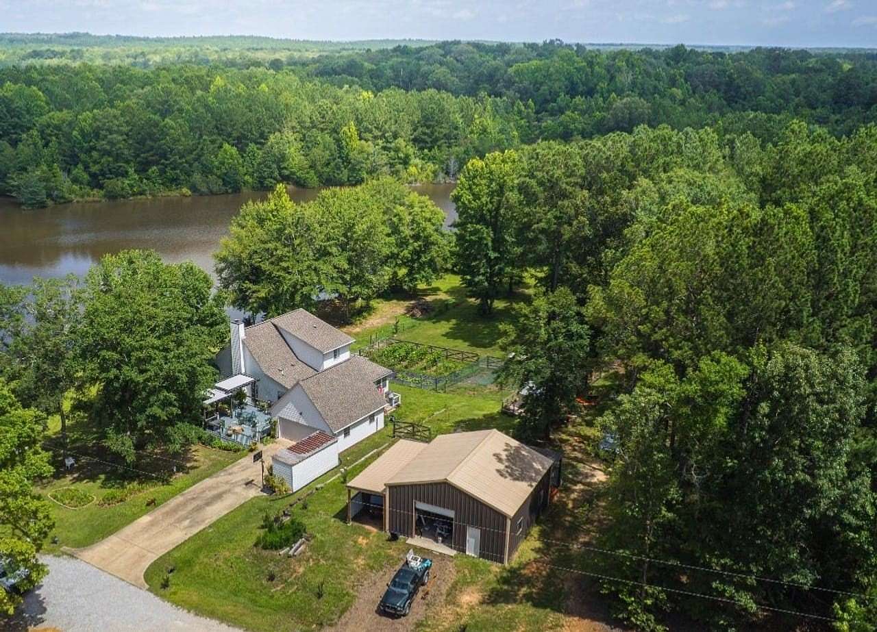 3 Acres of Land with Home for Sale in Pelahatchie, Mississippi
