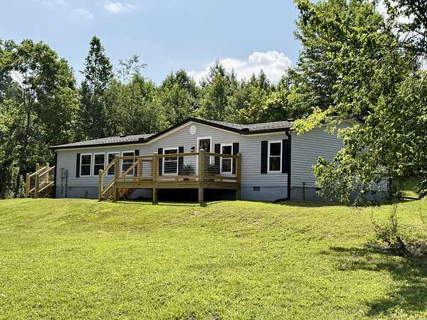 5 Acres of Land with Home for Sale in Bethpage, Tennessee