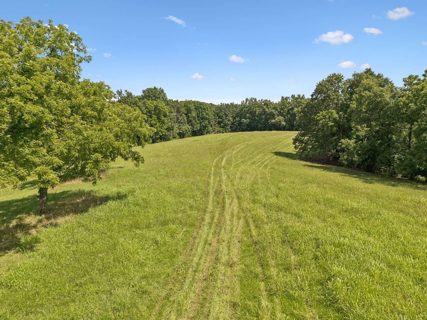 24.1 Acres of Agricultural & Residential Land for Sale in Bon Aqua, Tennessee