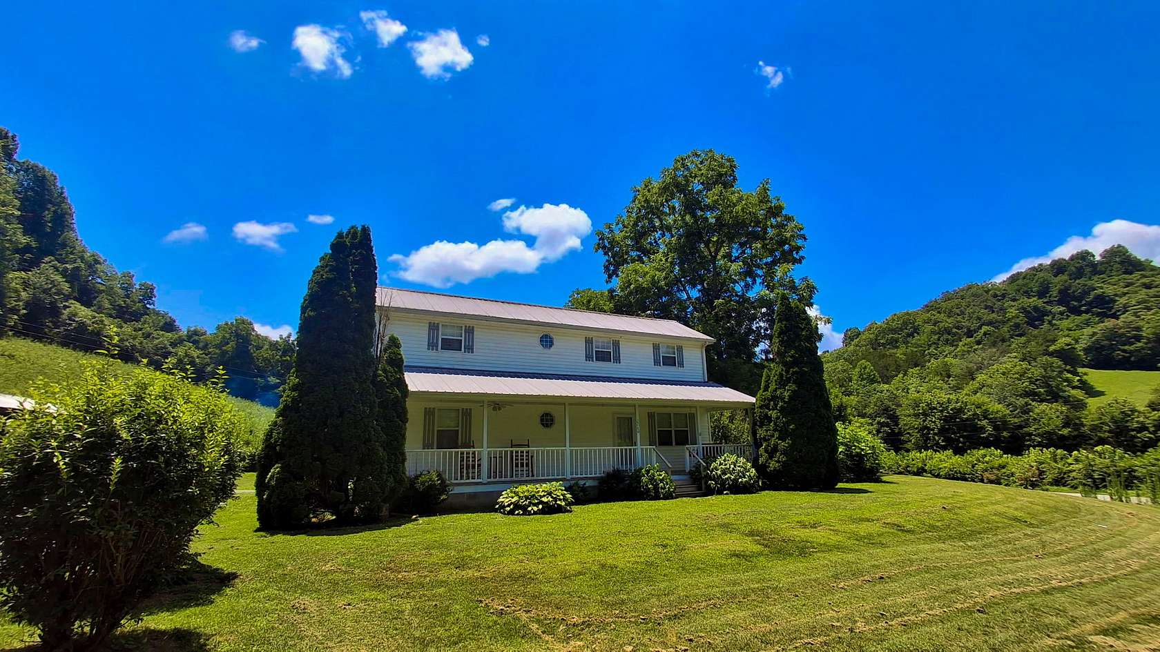 8.29 Acres of Land with Home for Sale in Beechgrove, Tennessee