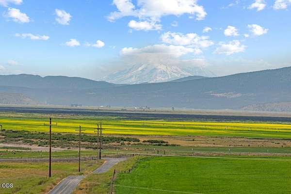 213 Acres of Agricultural & Residential Land for Sale in Klamath Falls, Oregon