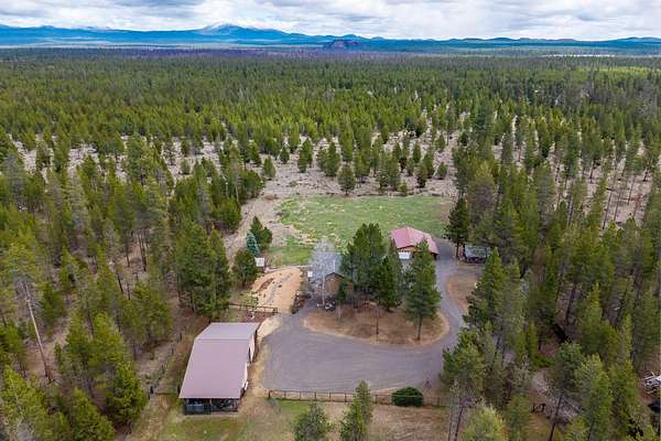 3 Acres of Land with Home for Sale in La Pine, Oregon