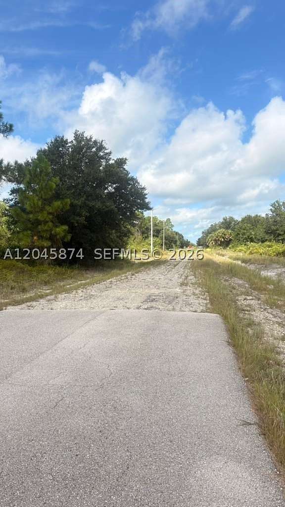 0.25 Acres of Residential Land for Sale in Lehigh Acres, Florida