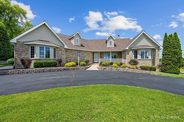 8 Acres of Land with Home for Sale in Woodstock, Illinois