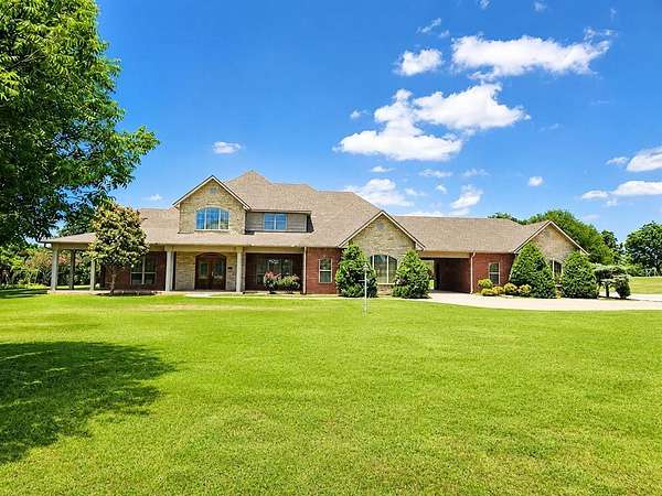 9 Acres of Land with Home for Sale in Pauls Valley, Oklahoma