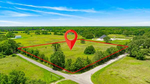 4 Acres of Residential Land for Sale in Paris, Texas
