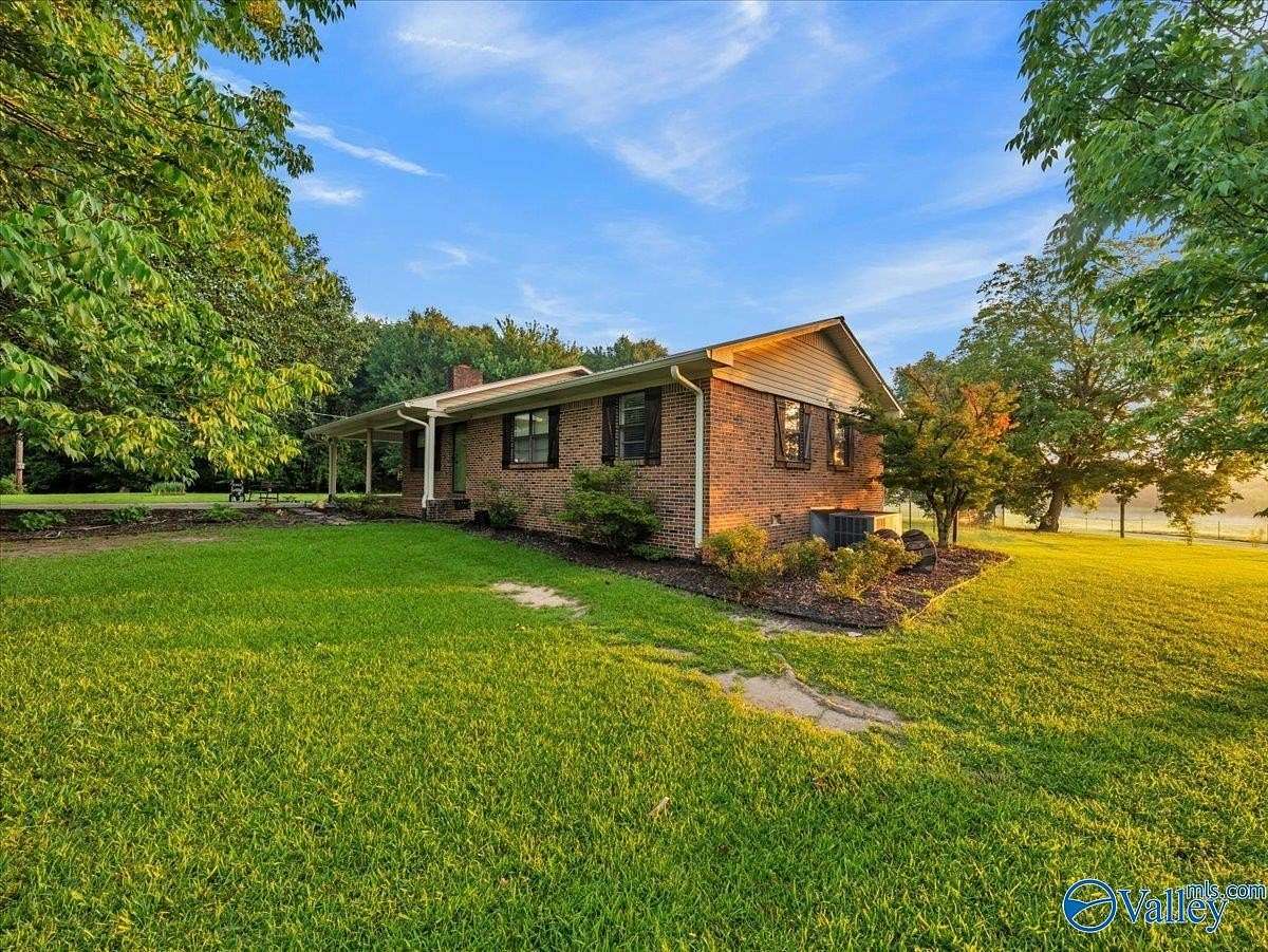 2.2 Acres of Land with Home for Sale in Fyffe, Alabama