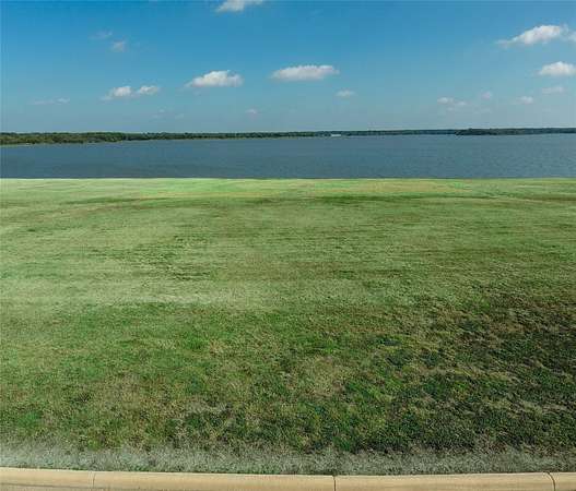 0.6 Acres of Residential Land for Sale in Kemp, Texas