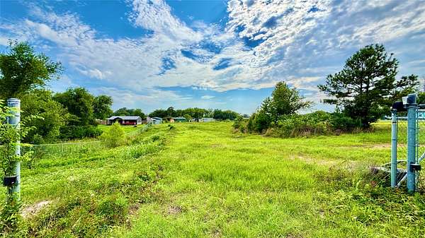 2 Acres of Residential Land for Sale in Quitman, Texas