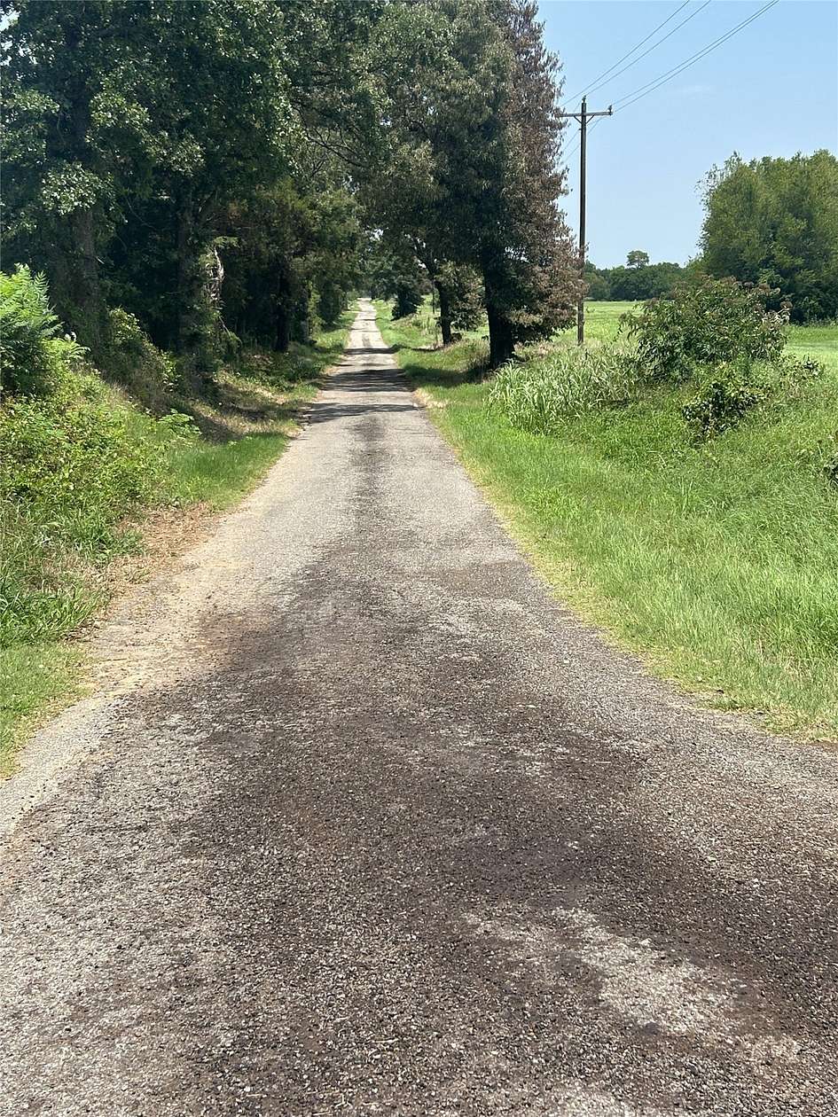 10.2 Acres of Land for Sale in Saltillo, Texas