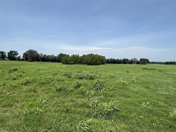 10.2 Acres of Land for Sale in Saltillo, Texas