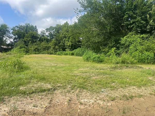 0.64 Acres of Residential Land for Sale in Sulphur Springs, Texas