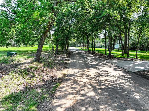 1 Acre of Residential Land for Sale in Sulphur Springs, Texas