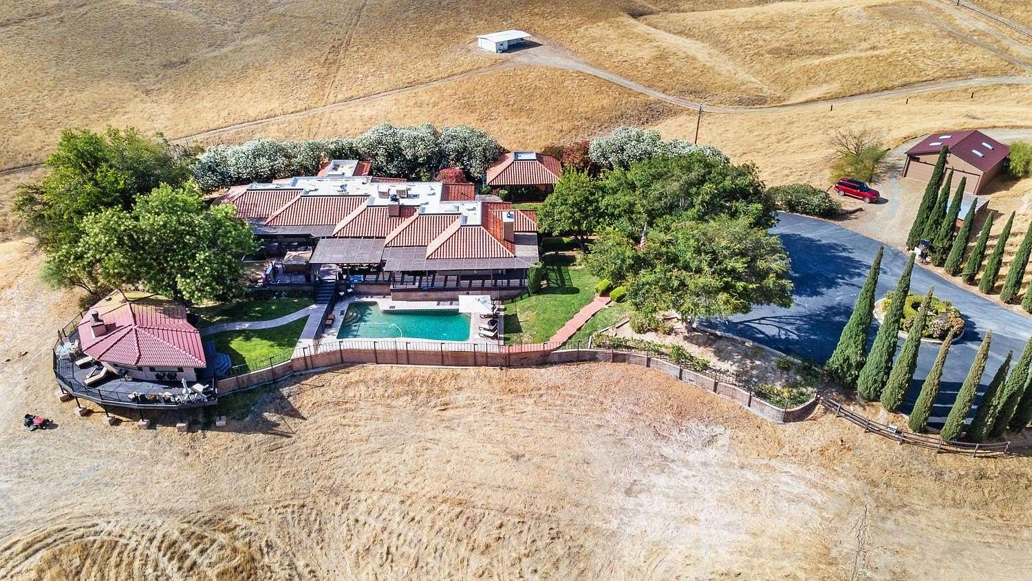 40 Acres of Land with Home for Sale in Coalinga, California