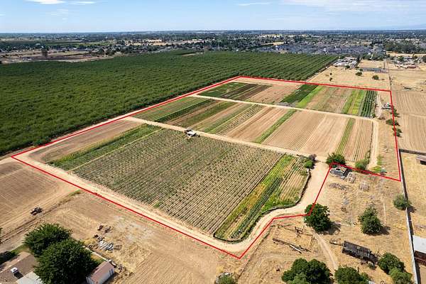 15 Acres of Land for Sale in Fresno, California