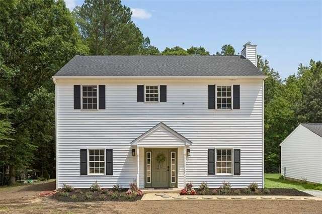 16.5 Acres of Land with Home for Sale in Lanexa, Virginia