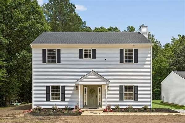 16.5 Acres of Land with Home for Sale in Lanexa, Virginia