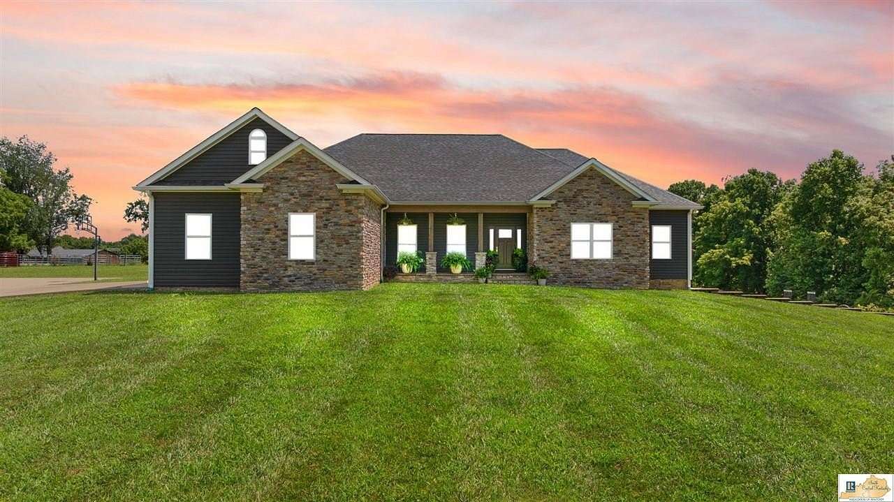 5.64 Acres of Land with Home for Sale in Glasgow, Kentucky
