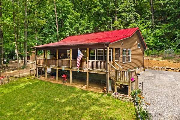 9.2 Acres of Land with Home for Sale in Dunlap, Tennessee