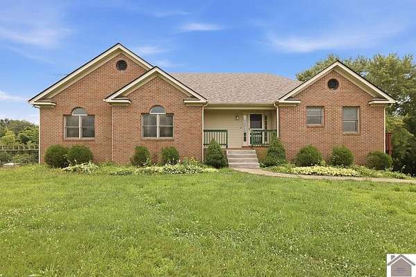 5 Acres of Land with Home for Sale in Cadiz, Kentucky