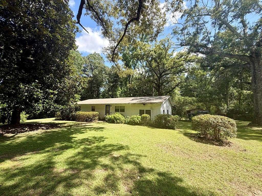2 Acres of Land with Home for Sale in Laurel, Mississippi