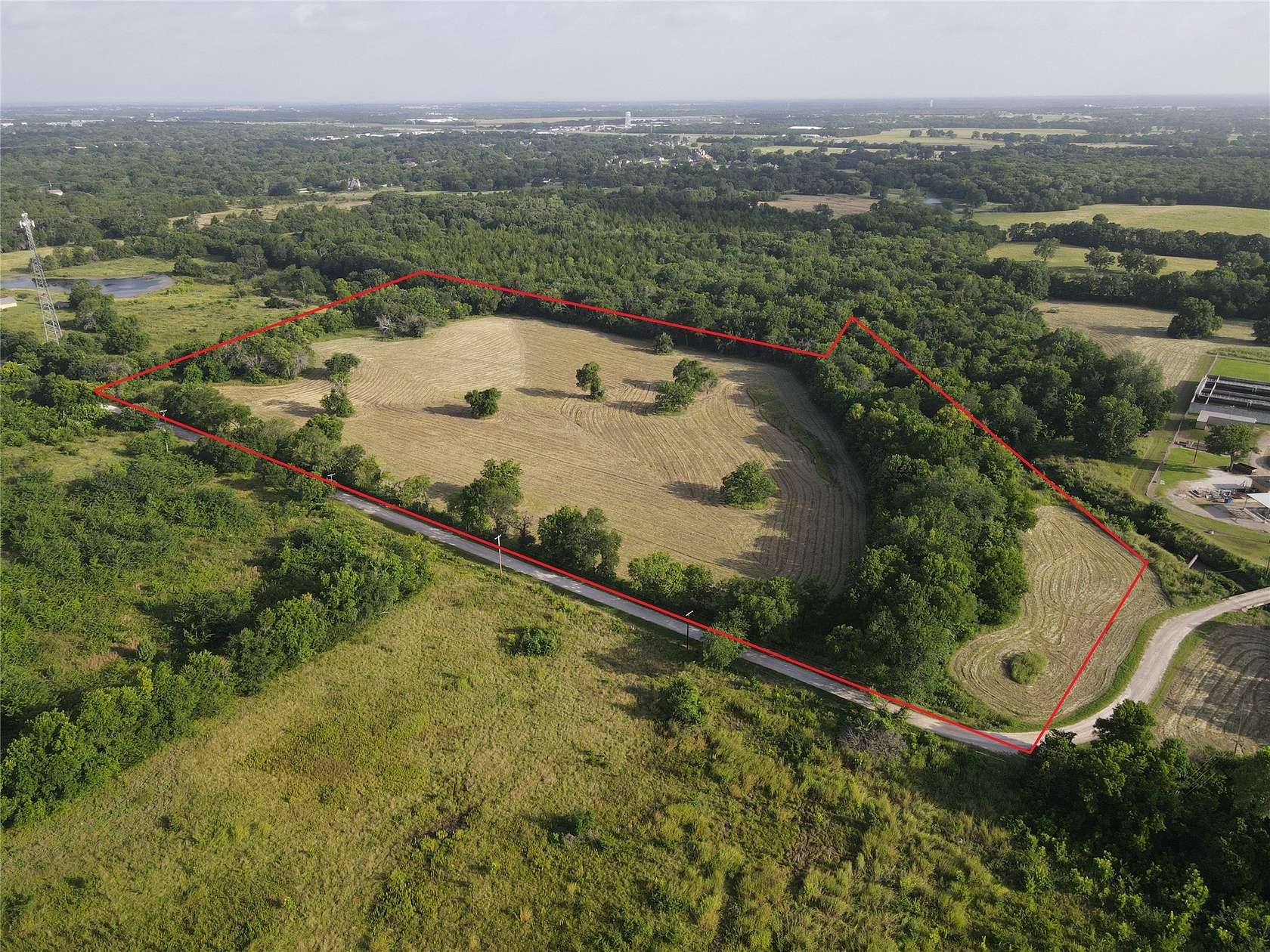17.3 Acres of Recreational & Residential Land for Sale in Bonham, Texas