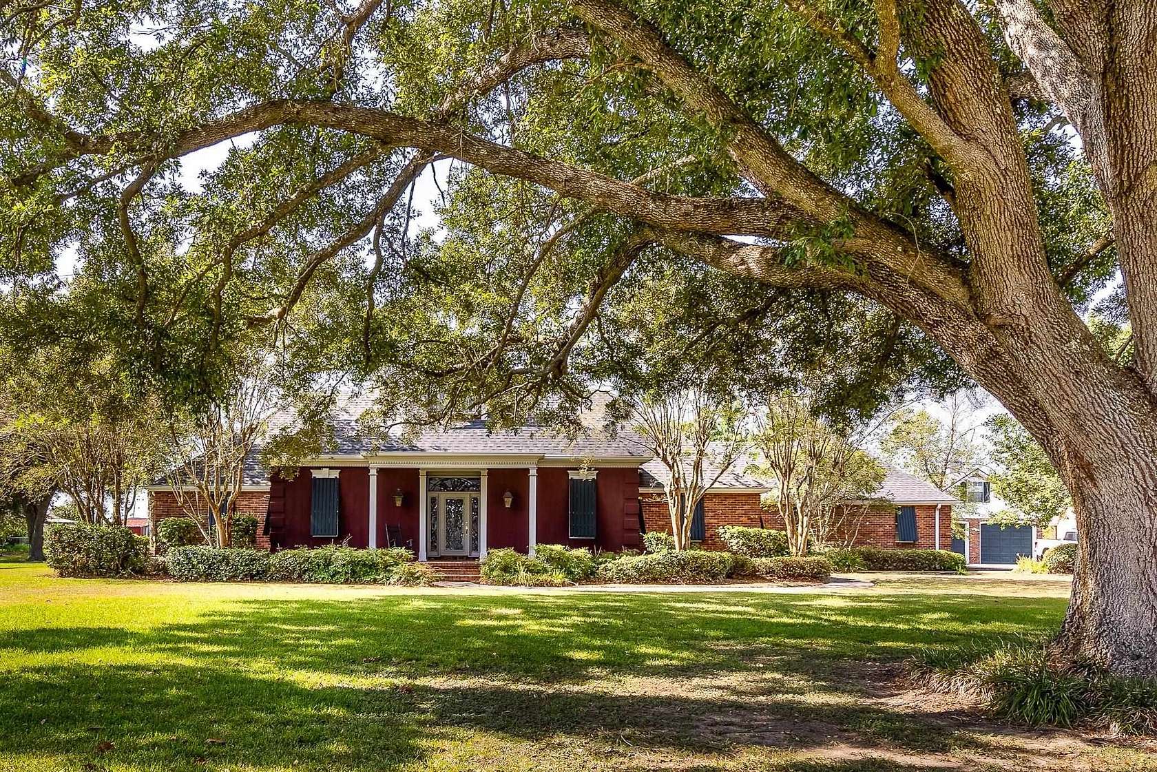 1.6 Acres of Land with Home for Sale in Raceland, Louisiana