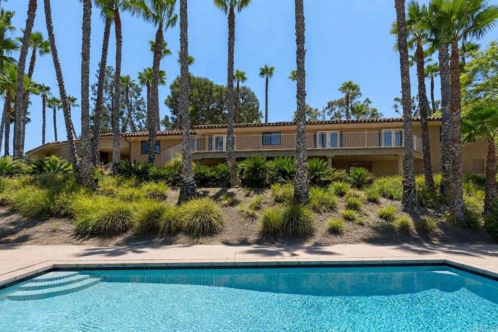 2.56 Acres of Land with Home for Sale in Rancho Santa Fe, California