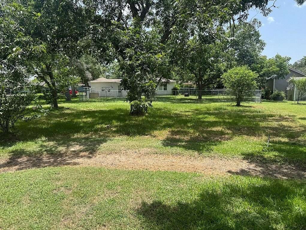 0.15 Acres of Residential Land for Sale in Hallettsville, Texas