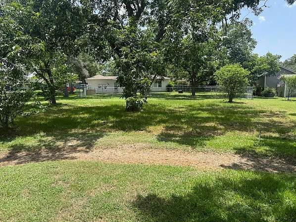 0.15 Acres of Residential Land for Sale in Hallettsville, Texas