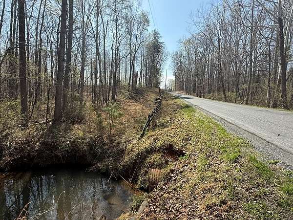 26.8 Acres of Recreational & Residential Land for Sale in Dillwyn, Virginia