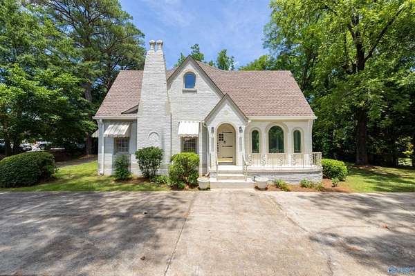 2.5 Acres of Land with Home for Sale in Hamilton, Alabama