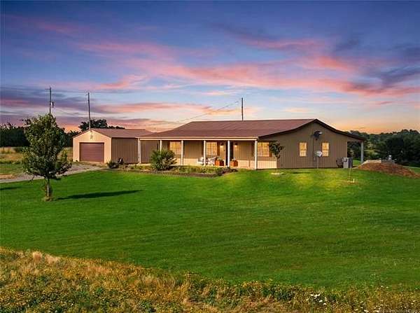 15.3 Acres of Land with Home for Sale in Muskogee, Oklahoma