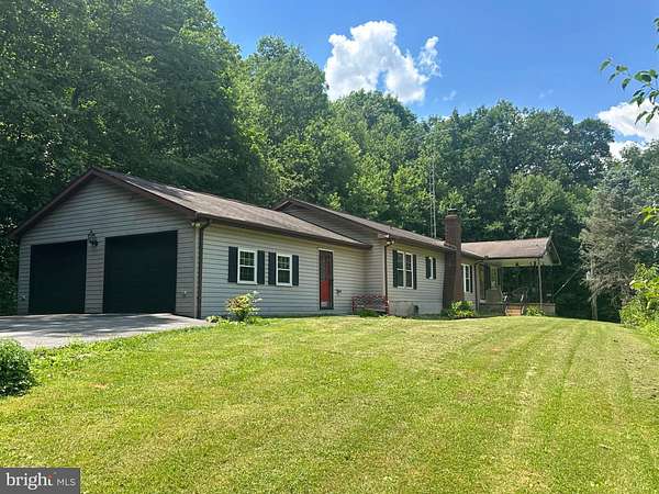 2.1 Acres of Improved Mixed-Use Land for Sale in Seven Valleys, Pennsylvania