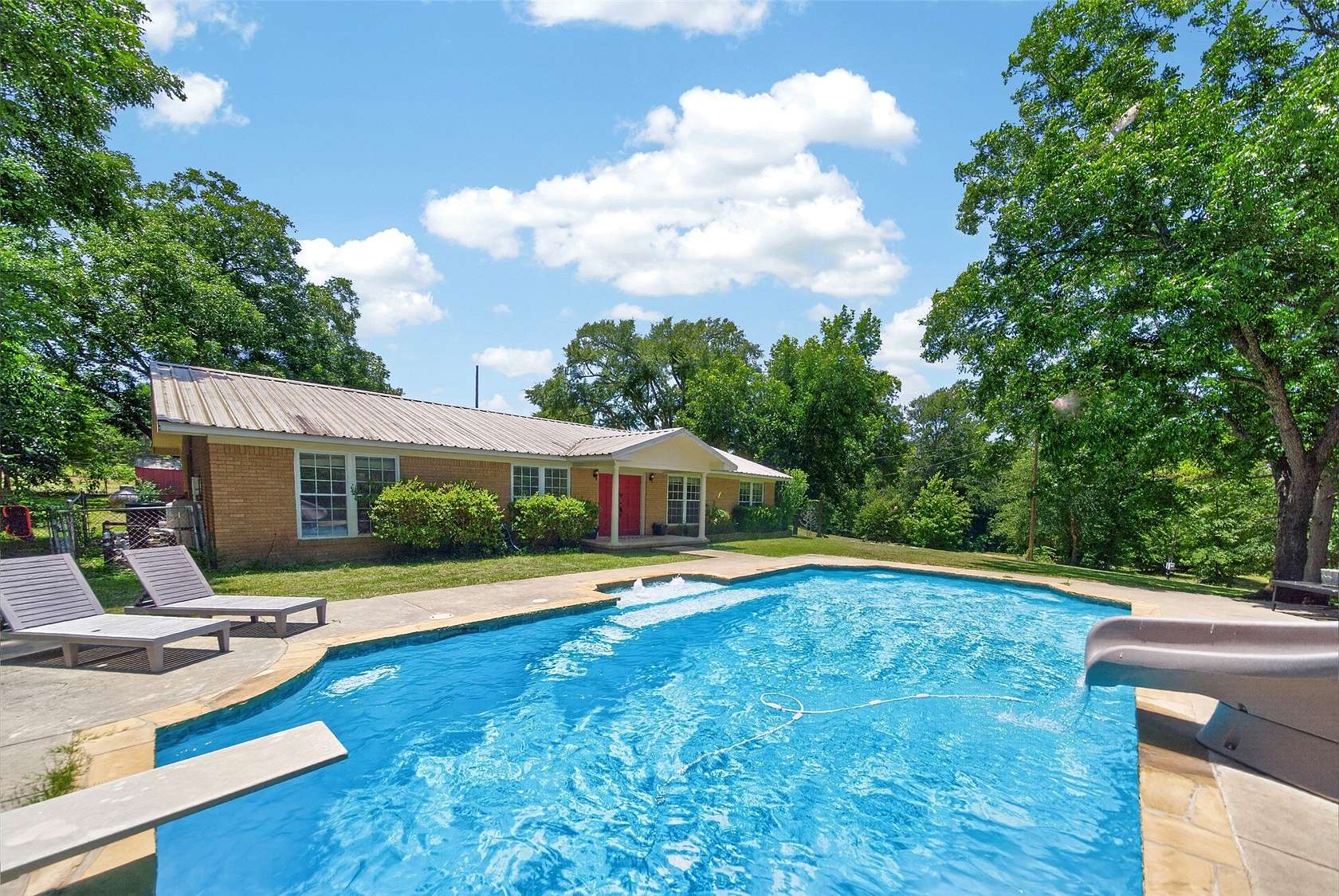 9 Acres of Land with Home for Sale in Tyler, Texas