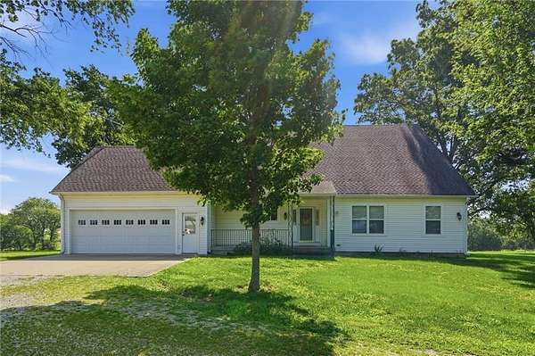 9.25 Acres of Land with Home for Sale in Leavenworth, Kansas