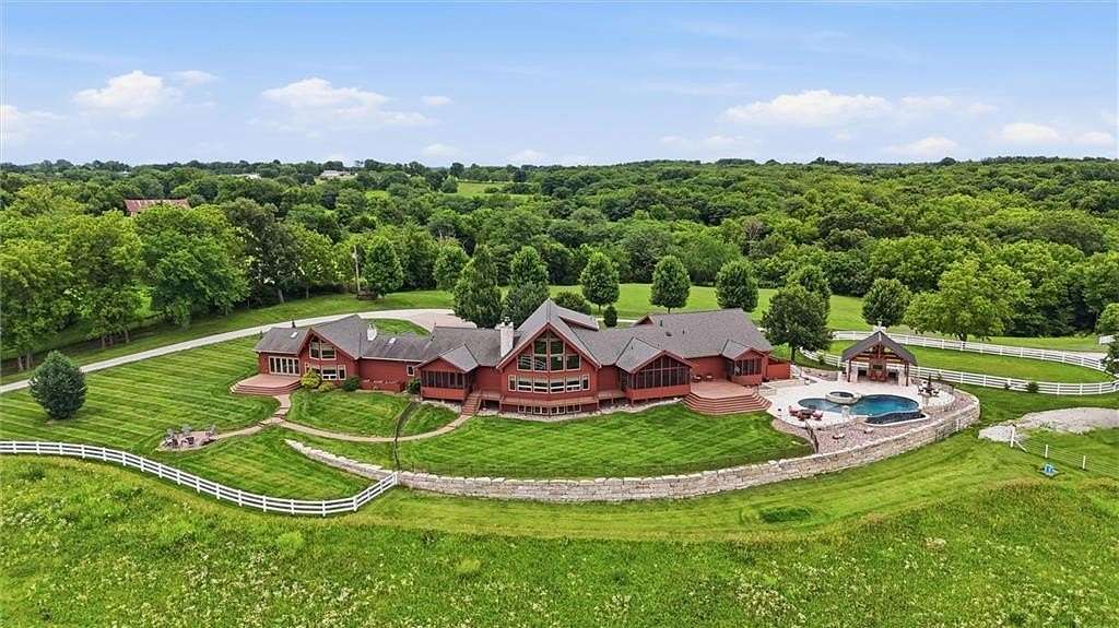 125 Acres of Agricultural Land with Home for Sale in Edgerton, Missouri