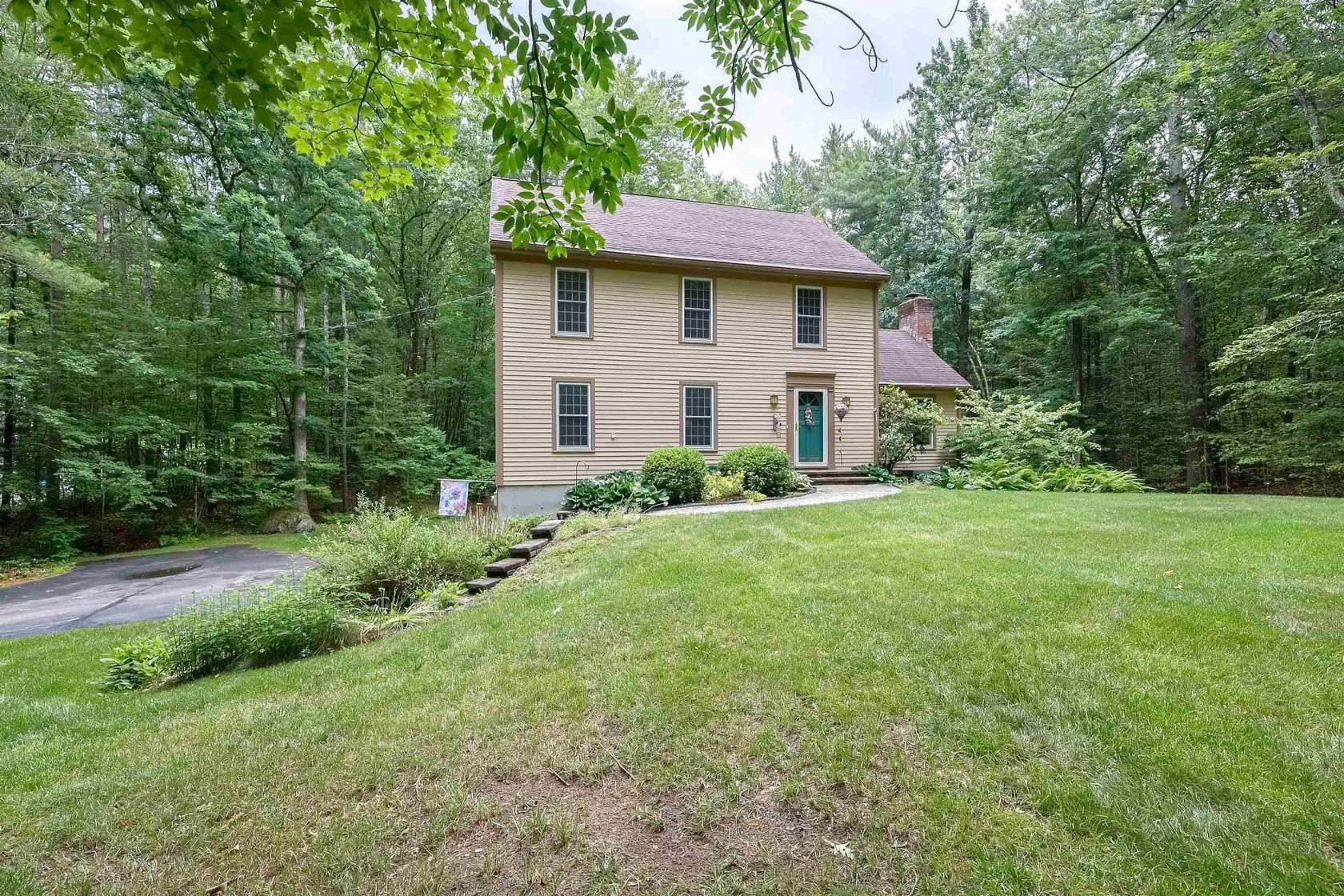 2.1 Acres of Land with Home for Sale in Mont Vernon, New Hampshire