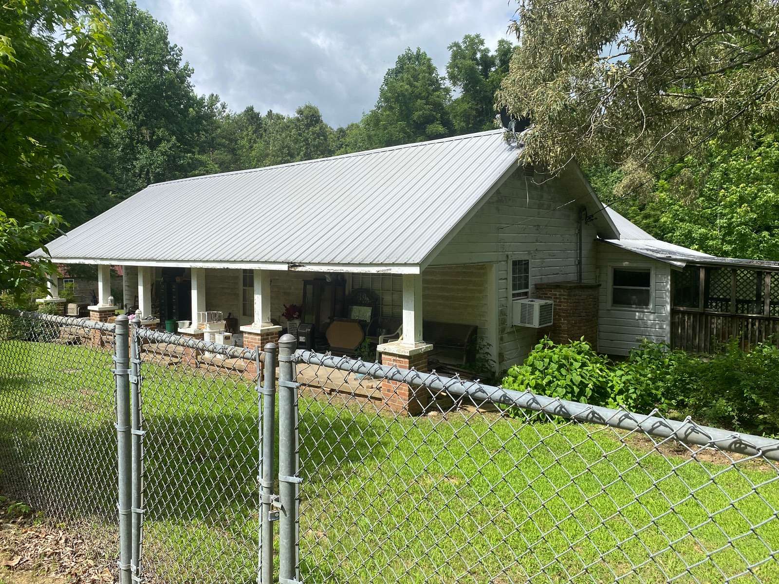 212 Acres of Land with Home for Sale in Bethel Springs, Tennessee