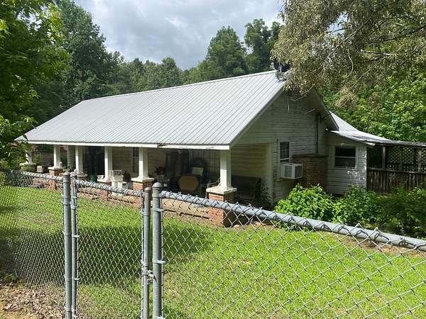 212 Acres of Land with Home for Sale in Bethel Springs, Tennessee