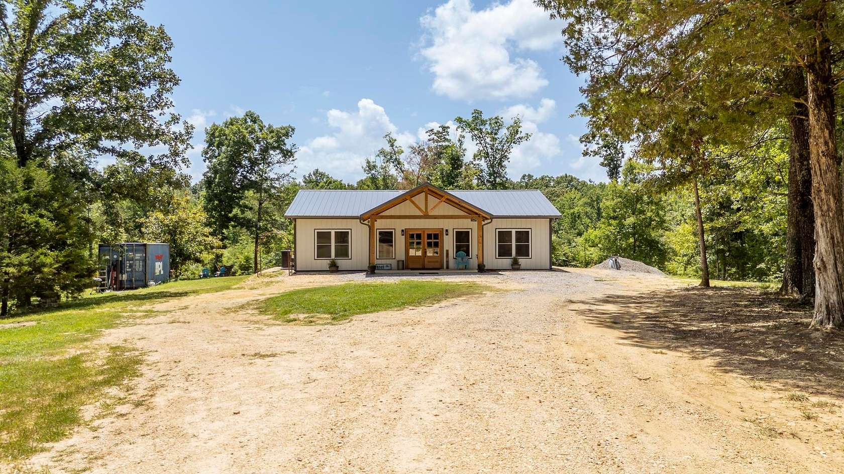 6 Acres of Land with Home for Sale in Savannah, Tennessee