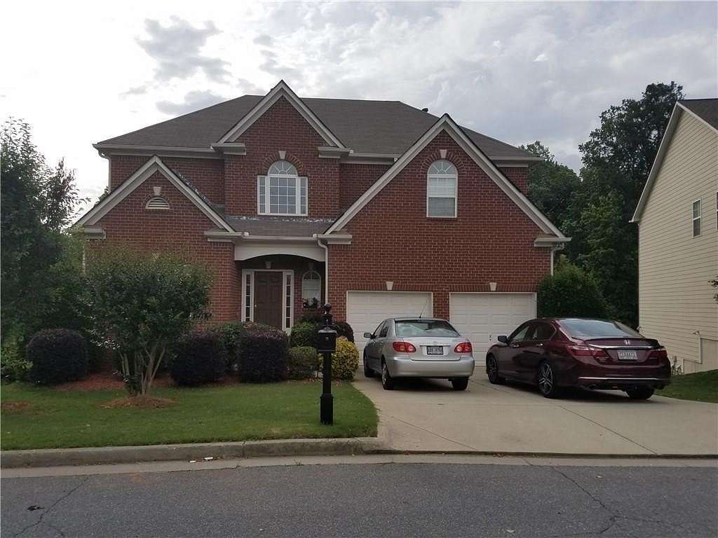 2 Acres of Land with Home for Lease in Alpharetta, Georgia