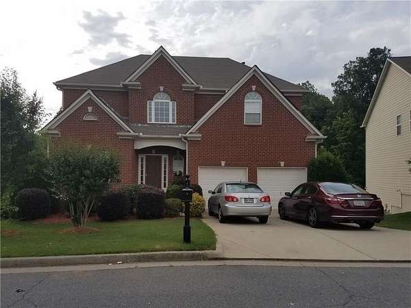 2 Acres of Land with Home for Lease in Alpharetta, Georgia
